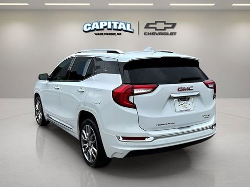Used 2023 GMC Terrain Denali image 9