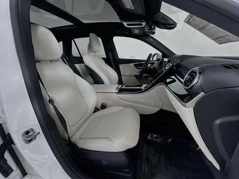 Used 2026 Mercedes-Benz GLC 300 GLC 300 image 28