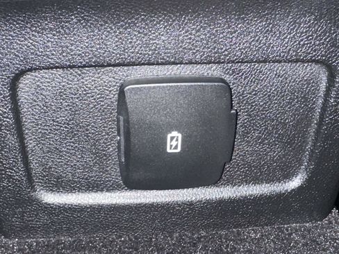 Used 2022 Lincoln Corsair AWD w/ Equipment Group 101A image 17