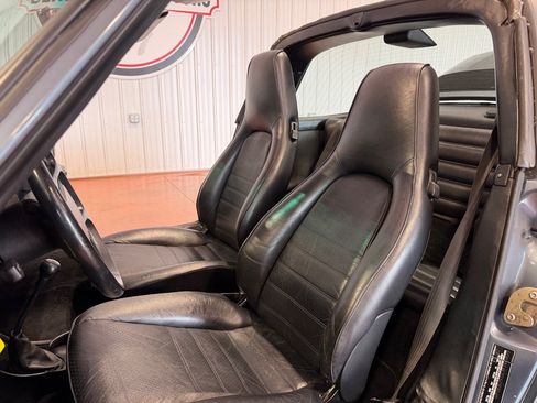 Used 1988 Porsche 911 Carrera RWD image 18