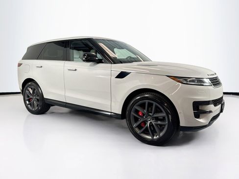Used 2024 Land Rover Range Rover Sport SE image 7