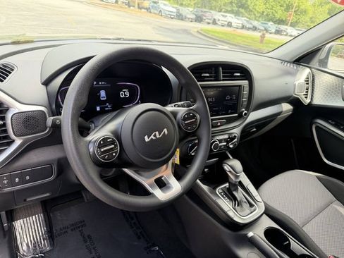 Certified 2024 Kia Soul LX w/ Option Group 015 FWD image 15