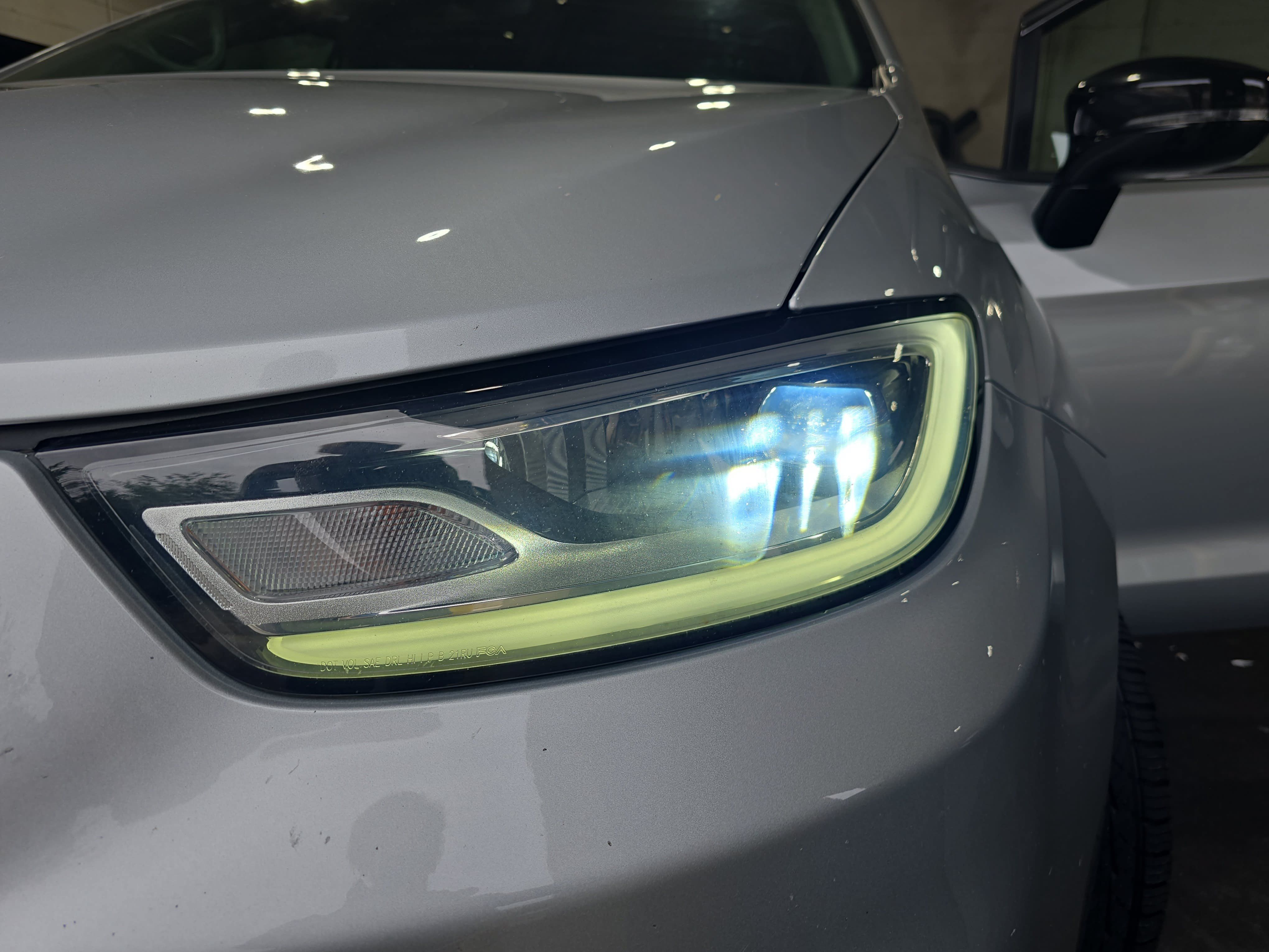 Used 2024 Chrysler Pacifica Touring-L FWD image 31