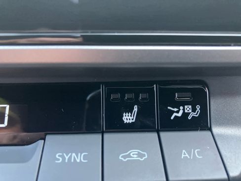 Used 2025 Toyota Camry XSE image 29