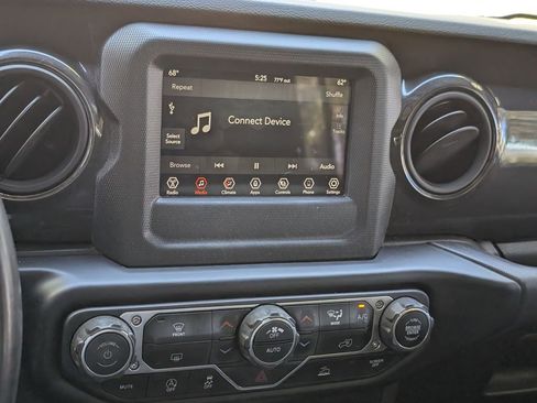 Used 2021 Jeep Wrangler Unlimited Sport AWD/4WD image 27