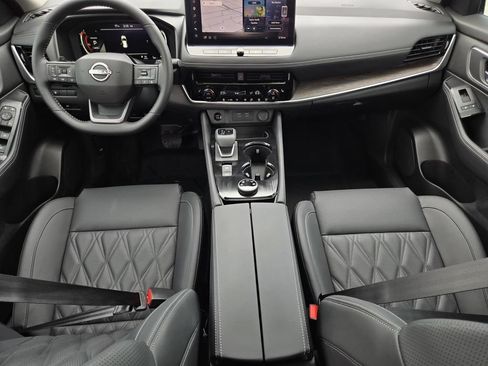 New 2026 Nissan Rogue Platinum AWD/4WD image 16