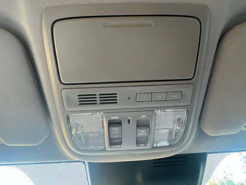Used 2021 Honda CR-V EX-L image 11