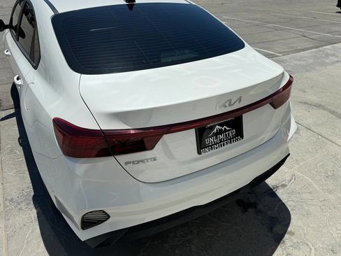 Used 2023 Kia Forte LXS FWD image 9