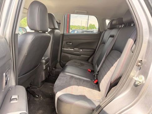 Used 2023 Mitsubishi Outlander Sport LE AWD/4WD image 12
