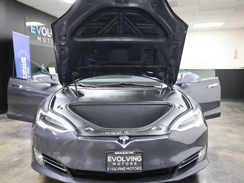 Used 2018 Tesla Model S 75D image 45