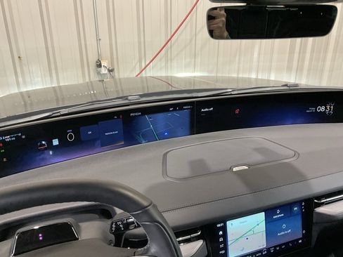 Used 2025 Lincoln Navigator Reserve w/ Jet Appearance Package image 20