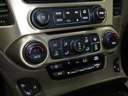 Used 2018 GMC Yukon Denali w/ Denali Ultimate Package image 24