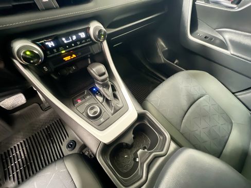 Used 2021 Toyota RAV4 XLE image 26