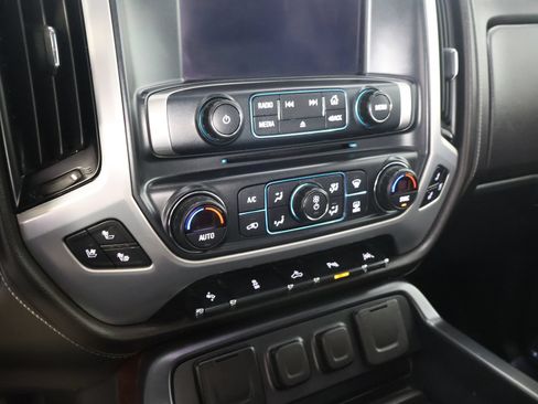 Used 2018 GMC Sierra 1500 SLT AWD/4WD image 36