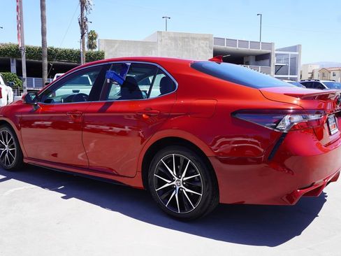 Certified 2024 Toyota Camry SE FWD image 5