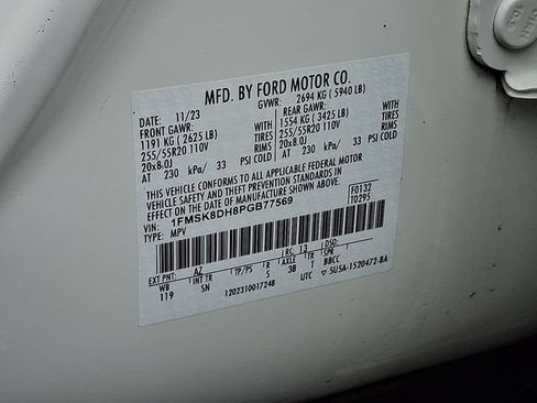 Certified 2023 Ford Explorer XLT w/ Equipment Group 202A AWD/4WD image 28