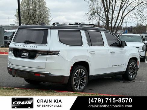 Used 2022 Jeep Grand Wagoneer Series III w/ Rear Seat Video Group 1 image 8