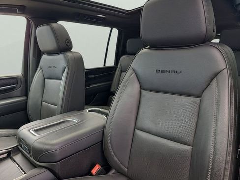 Used 2024 GMC Yukon XL Denali AWD/4WD image 19