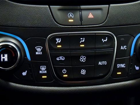 Used 2024 Chevrolet Malibu LT image 18