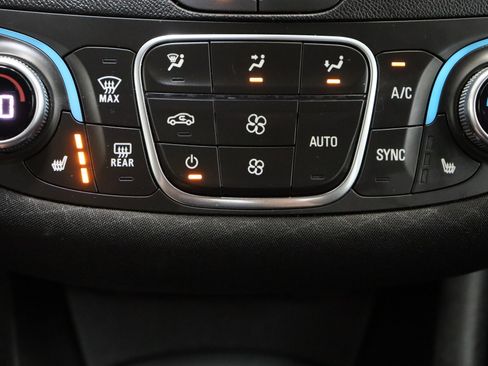 Used 2024 Chevrolet Malibu LT FWD image 22