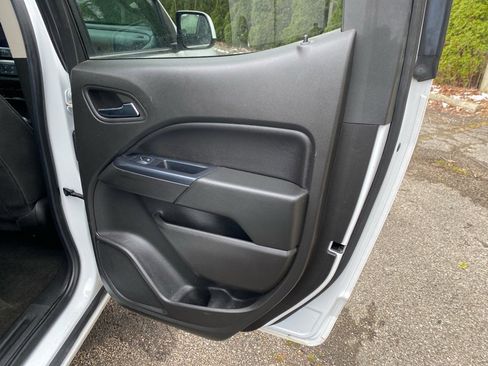 Used 2015 Chevrolet Colorado LT w/ LT Convenience Package image 20