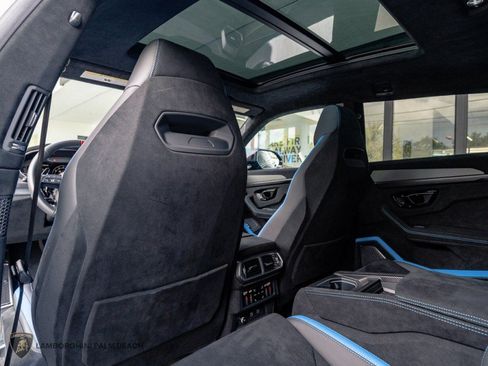 Used 2024 Lamborghini Urus Performante AWD/4WD image 25