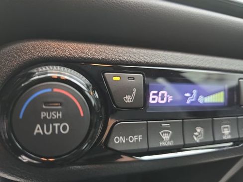 Used 2024 Nissan Kicks SR w/ SR Premium Package image 36