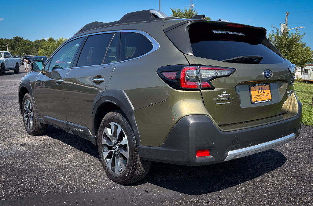 Used 2024 Subaru Outback Touring AWD/4WD image 25