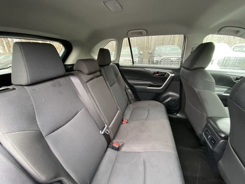 Used 2025 Toyota RAV4 LE image 27