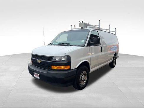 Used 2021 Chevrolet Express 2500 Work Van w/ Driver Convenience Package image 3