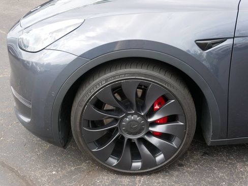 Used 2022 Tesla Model Y Performance AWD/4WD image 8