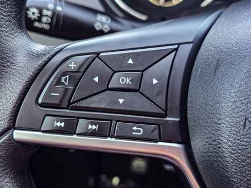 Used 2021 Nissan Rogue Sport S image 20