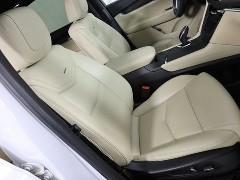 Used 2018 Cadillac XT5 FWD image 31