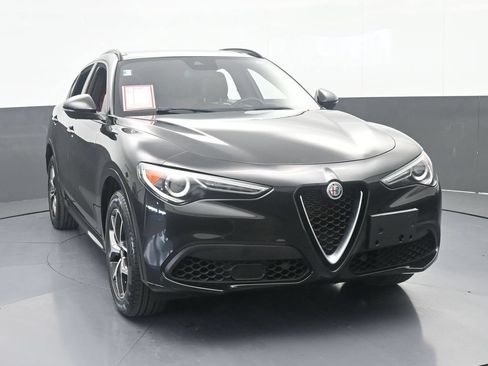 Used 2020 Alfa Romeo Stelvio Ti Sport w/ Quick Order Package 22S Sport AWD/4WD image 9