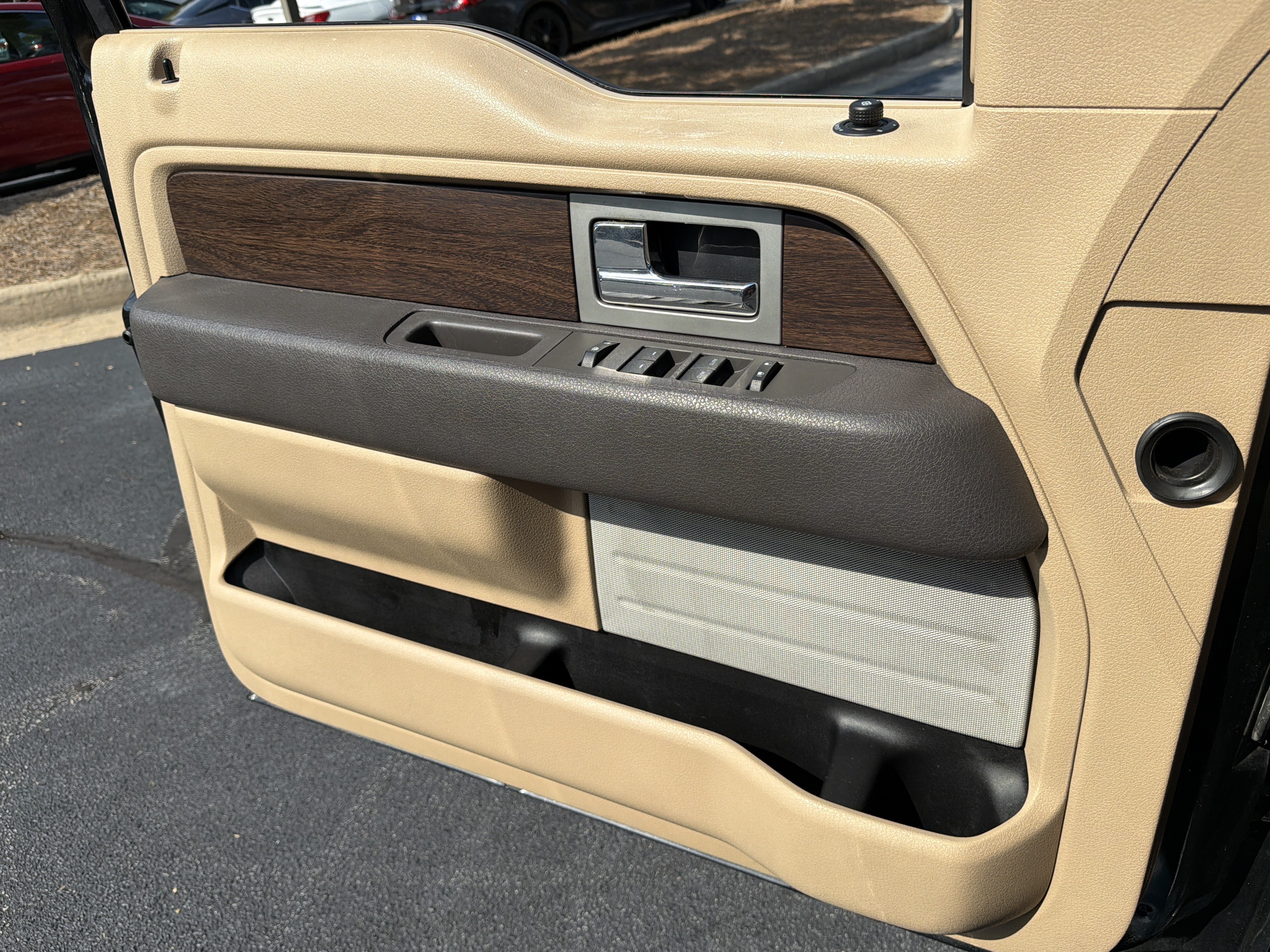 Used 2013 Ford F150 Lariat w/ Lariat Chrome Pkg RWD image 13