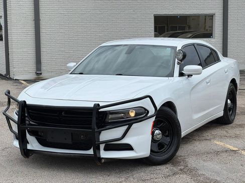 Used 2019 Dodge Charger Police RWD image 2