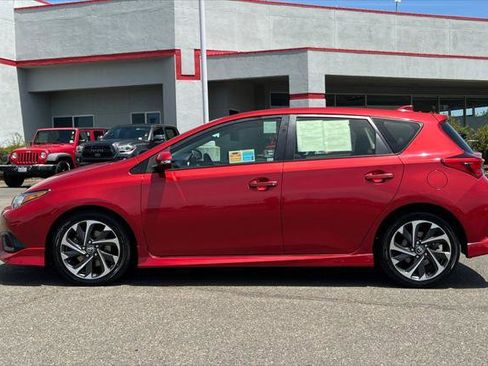 Certified 2018 Toyota Corolla iM w/ Carpet Mat Package (TMS) FWD image 9