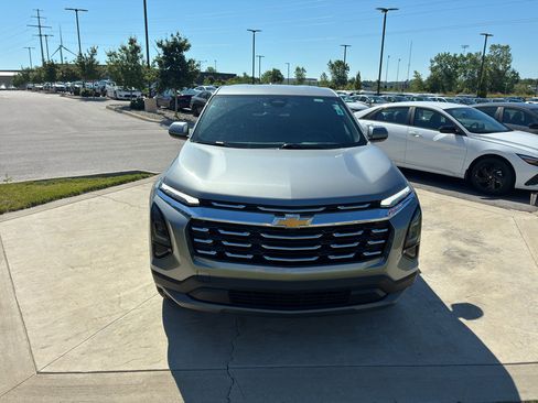 Used 2025 Chevrolet Equinox LT AWD/4WD image 8