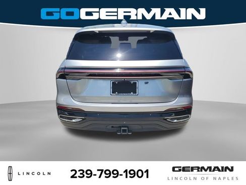 Certified 2025 Lincoln Nautilus Premier AWD/4WD image 8