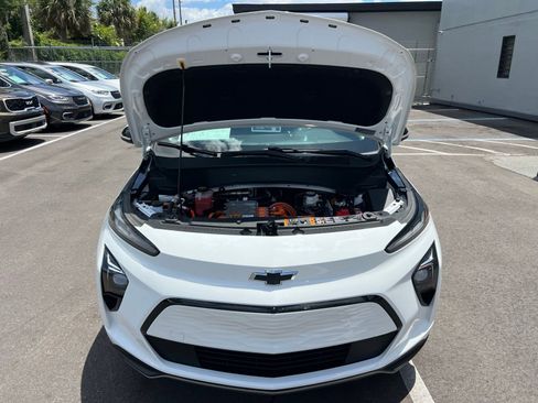Used 2022 Chevrolet Bolt EUV Premier w/ Super Cruise Package FWD image 15