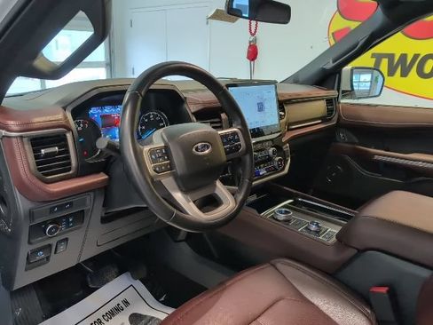 Certified 2024 Ford Expedition Limited AWD/4WD image 8