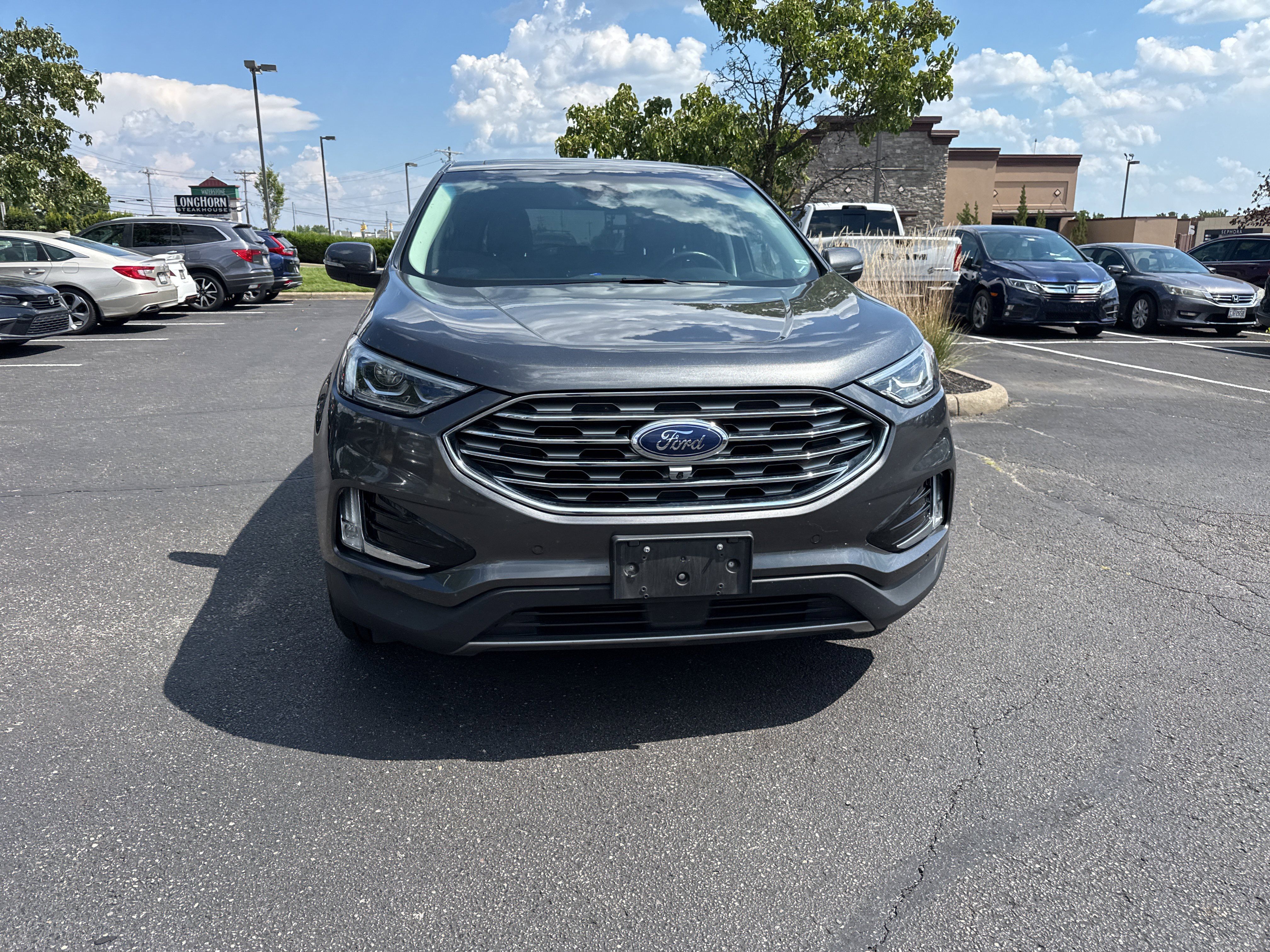 Used 2020 Ford Edge Titanium w/ Equipment Group 301A AWD/4WD image 17