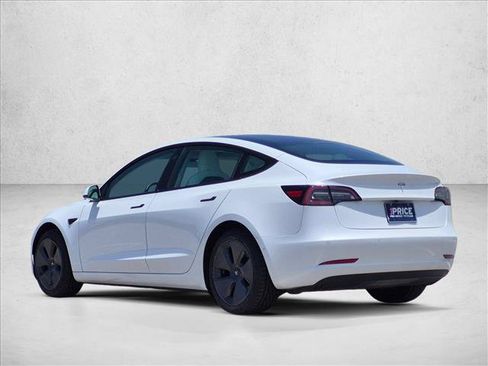 Used 2021 Tesla Model 3 Standard Range Plus RWD image 8