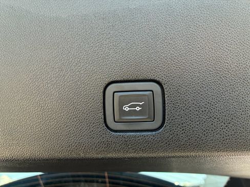 Used 2024 Cadillac XT6 Luxury w/ LPO, Floor Liner Package AWD/4WD image 20
