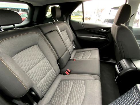 Certified 2019 Chevrolet Equinox LT w/ Driver Convenience Package FWD image 17