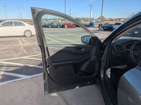 Used 2025 Ford Escape Active image 10