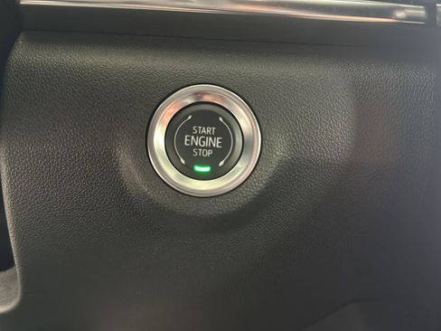 Used 2025 GMC Terrain Elevation image 17