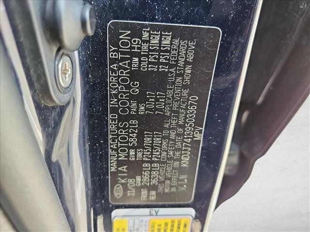 Used 2009 Kia Borrego LX w/ Convenience Pkg RWD image 21