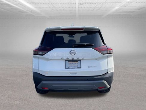 Used 2023 Nissan Rogue SV AWD/4WD image 7