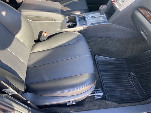 Used 2013 Subaru Legacy 3.6R Limited image 23